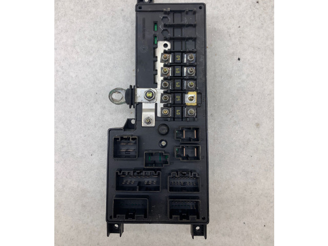 Блок предохранителей 8678449, 518828009 Volvo V70