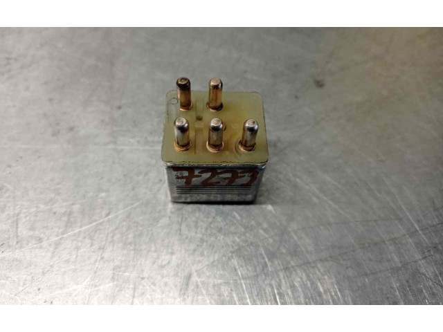 Pojistková skříňka 0015420219 Mercede-Benz S W116 1981