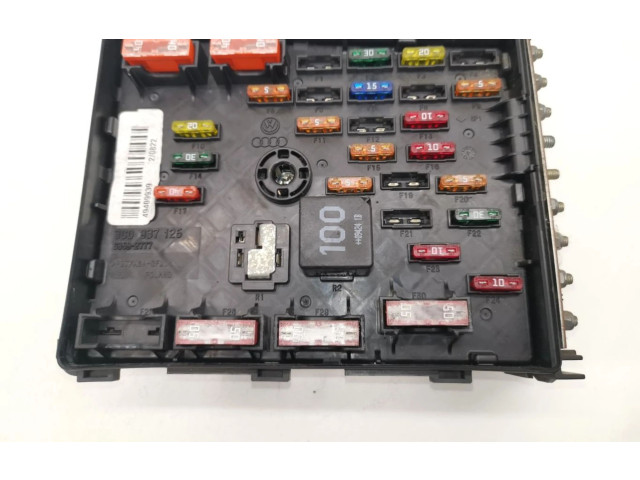 Pojistková skříňka 3C0937125 Volkswagen PASSAT 2010