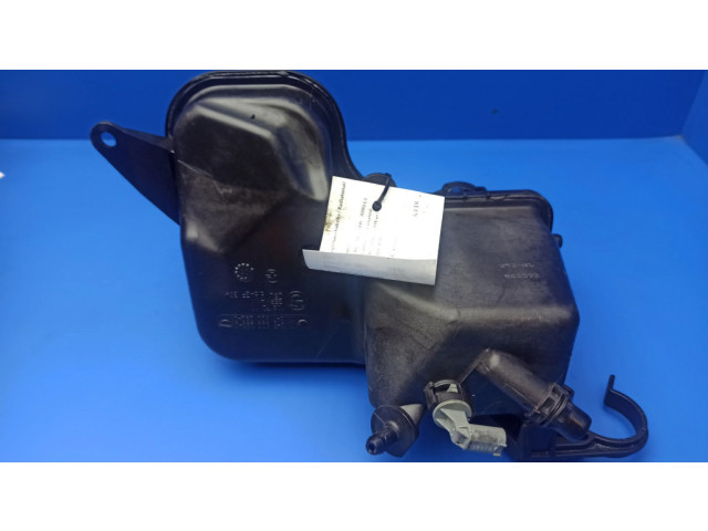 Расширительный бачок охлаждающей жидкости    