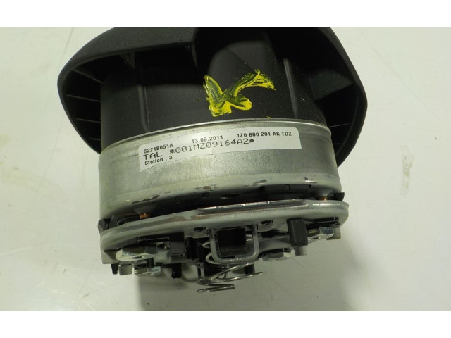 Подушка безопасности водителя 1Z0880201AKTDZ, 1Z0880201AK   Skoda Yeti (5L)