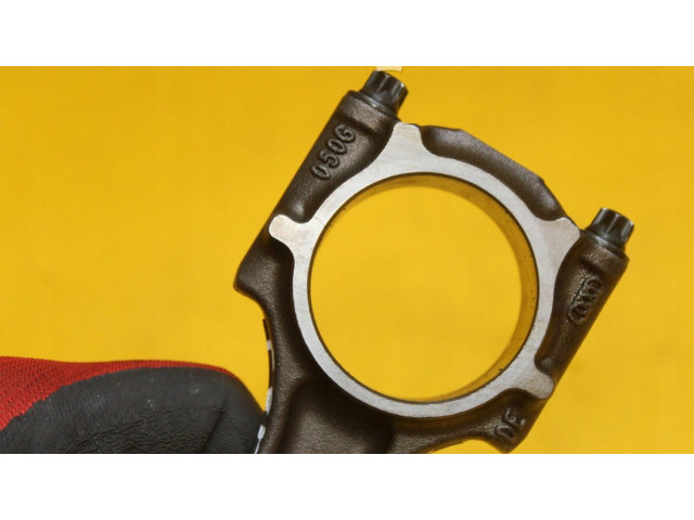 Поршень с шатуном Volkswagen Golf VI