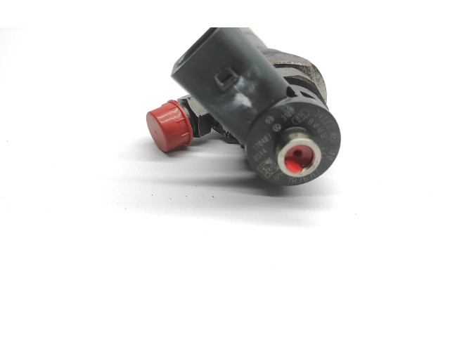 Vstřikovač 04L130277AC, 0445110469   Volkswagen Caddy     