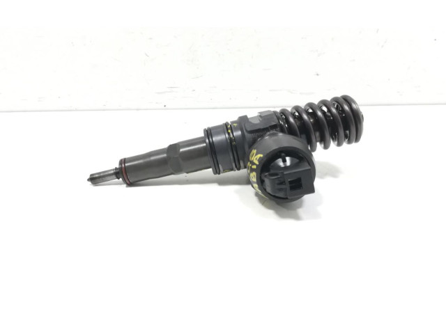 Форсунка 038130073AG    Skoda Fabia Mk2 (5J)   