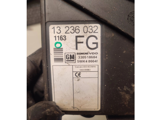 Блок комфорта 13236032, 330518684 Opel Meriva A