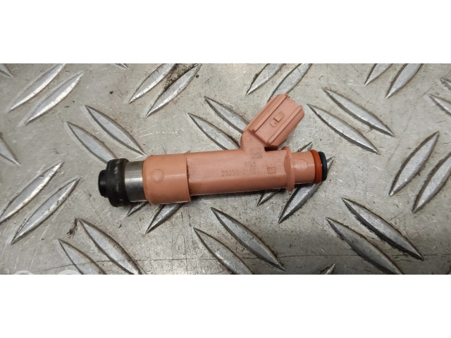 Vstřikovač 2325021091 Toyota Yaris pro benzínový / Электричество motor 1.5