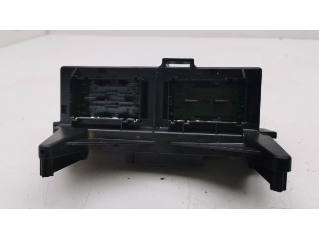 Блок предохранителей 04692073AB Jeep Grand Cherokee (WK)