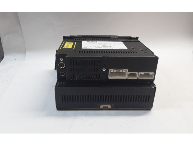 Радио/ проигрыватель CD/DVD / навигация