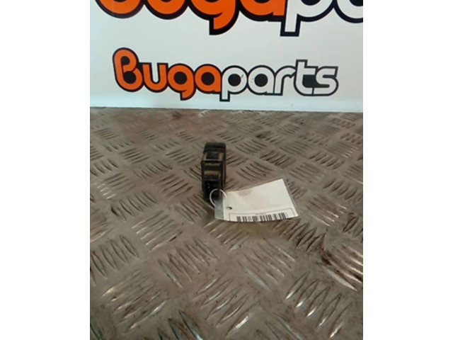 Экран/ дисплей / маленький экран Mazda B series UN