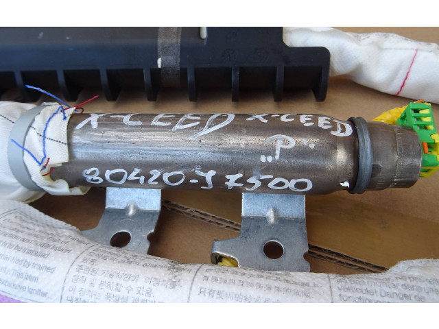 Боковая подушка безопасности 80420j7500   KIA Xceed