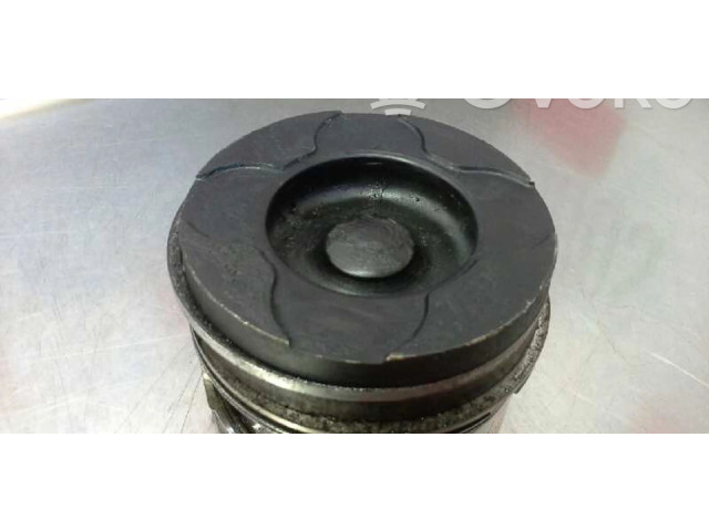  Поршень 9HXDV6ATED4   Peugeot Partner  