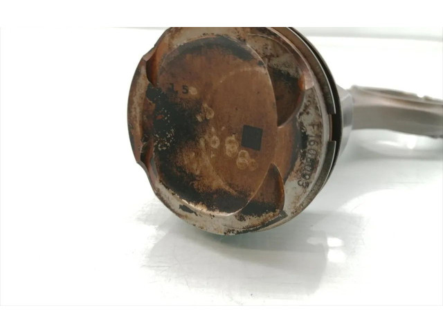  Поршень с шатуном    Skoda Octavia Mk3 (5E)  