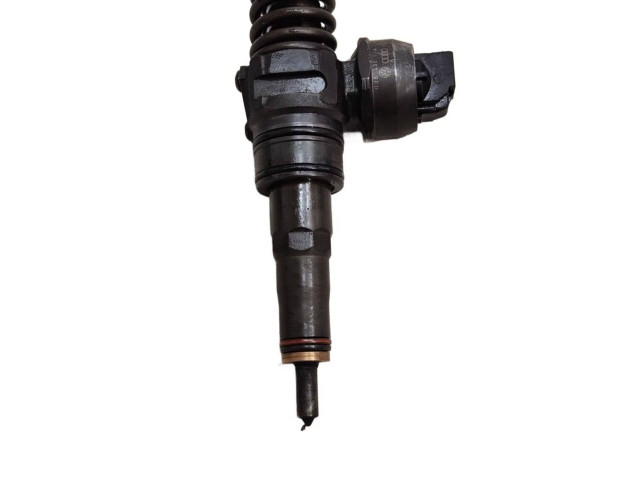 Форсунка 038130073BN    Volkswagen Jetta V  BLS 