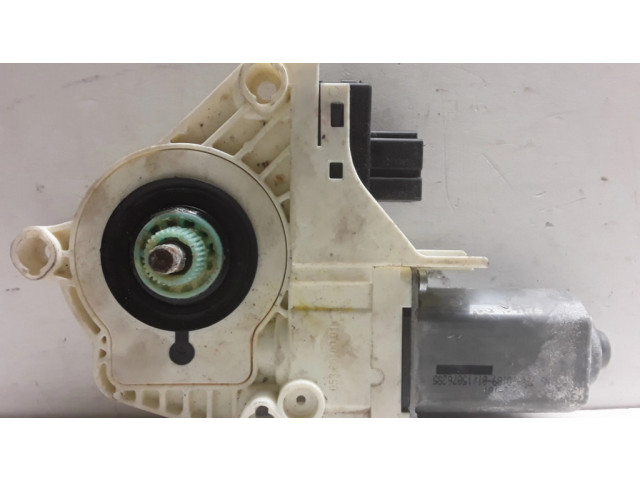 Задний двигатель механизма для подъема окон