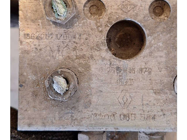 Блок АБС 8200085584, BCB02AAY2 Renault Clio II 2001 - 2005 года