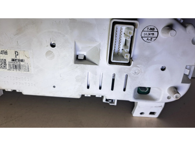 Панель приборов MM0038007, MM0038001 Mitsubishi Colt