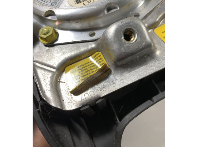 Подушка безопасности водителя 4D0951525   Audi A6 S6 C4 4A