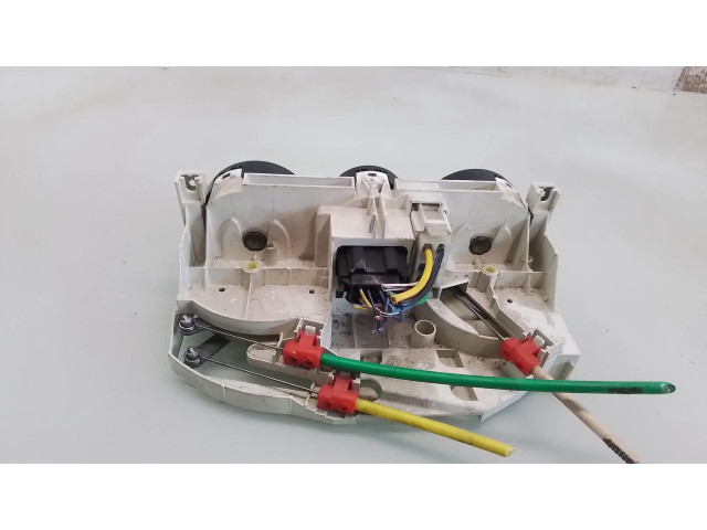 Блок управления климат-контролем    Skoda Octavia Mk1 (1U)