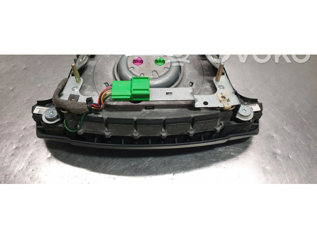 Подушка безопасности водителя 8686280   Volvo V70