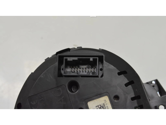 Панель приборов 5E0920951F Skoda Octavia Mk3 (5E)