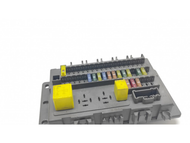 Блок предохранителей 518174404 Rover 75