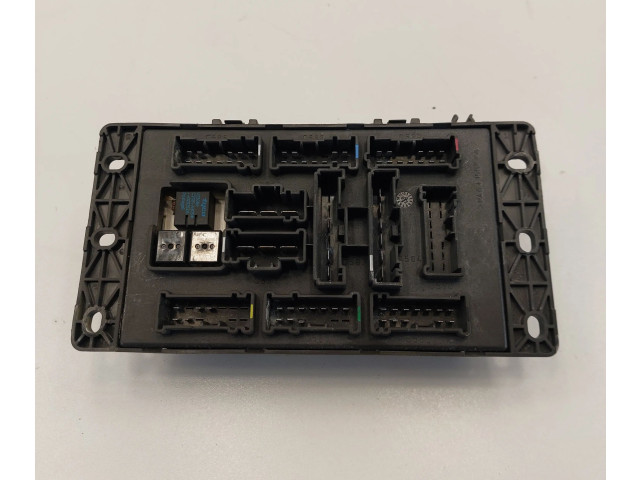 Блок предохранителей    Mini One - Cooper R50 - 53    