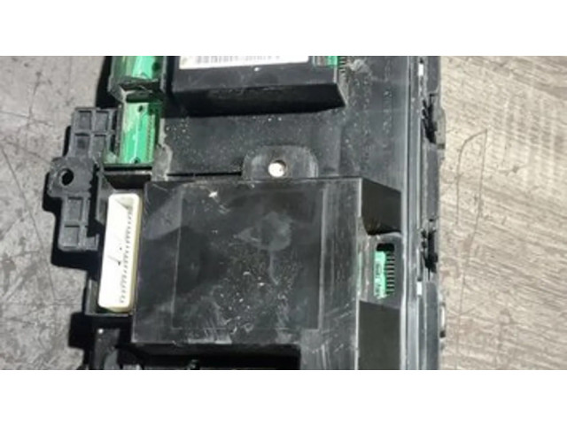 Přístrojová deska Nissan NV200 2011 JX56A