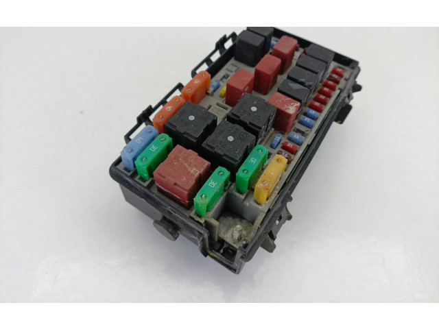Блок предохранителей 51737884 Fiat Grande Punto