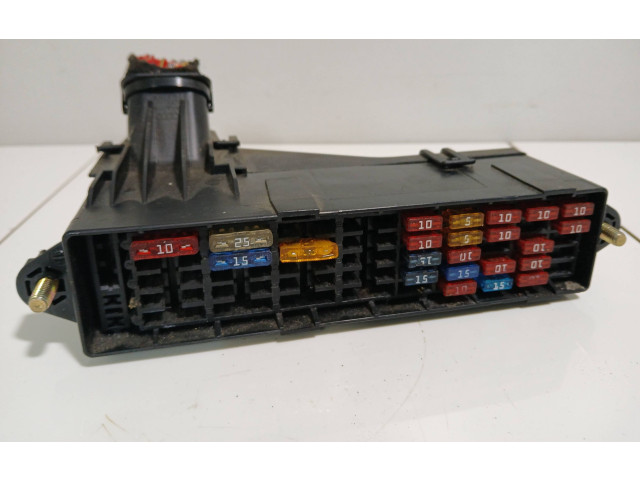 Блок предохранителей 8Z1941824 Audi A2