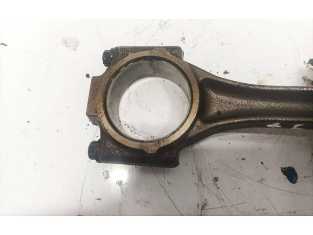 Поршень с шатуном Skoda Octavia Mk2 (1Z)