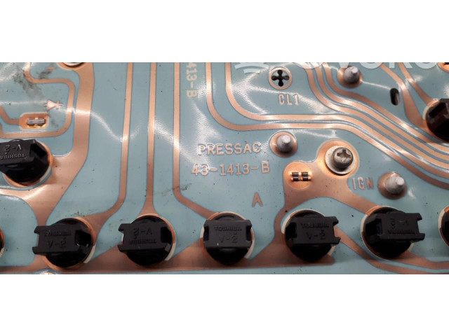 Панель приборов 43-1413-B Mitsubishi Carisma