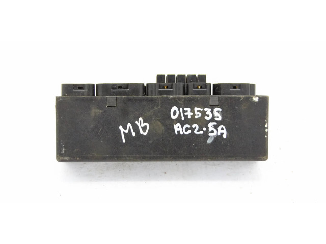 Pojistková skříňka a2105400372 Mercedes-Benz E W210 2001