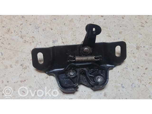 Замок задней крышки