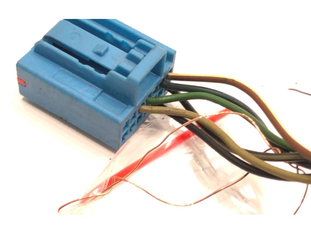 Зеркало (управляемое электричеством)         Volvo V50 