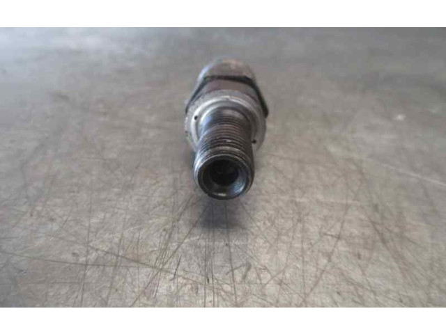 Форсунка MD165282 Mitsubishi Galant 4D68