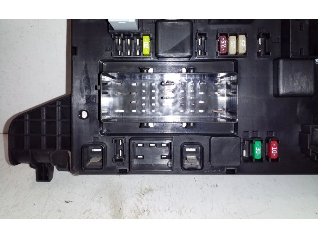 Pojistková skříňka 365927271, 13368653 Opel Zafira C 2012