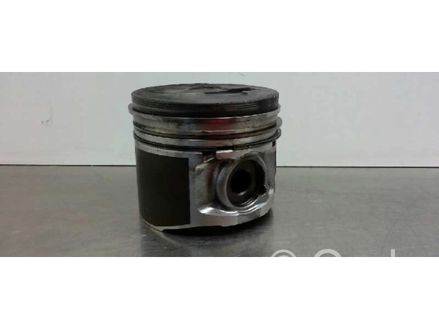 Píst    Fiat Punto Evo  pro naftový motor 1.9 188A3000 