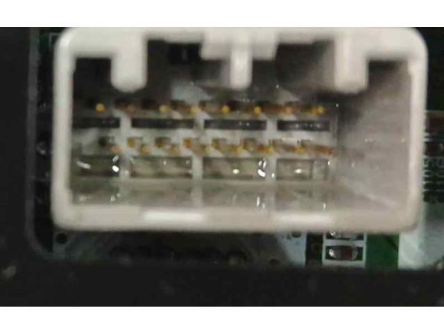 Дисплей    8750A200   Mitsubishi Montero