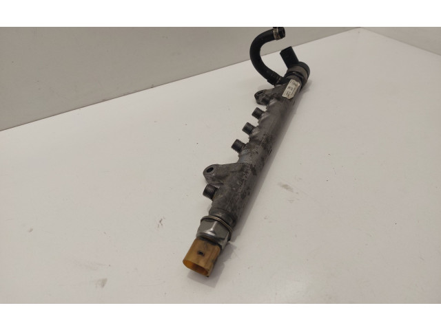 Vstřikovací lišta 03L130089 Volkswagen Transporter - Caravelle T5 CFC