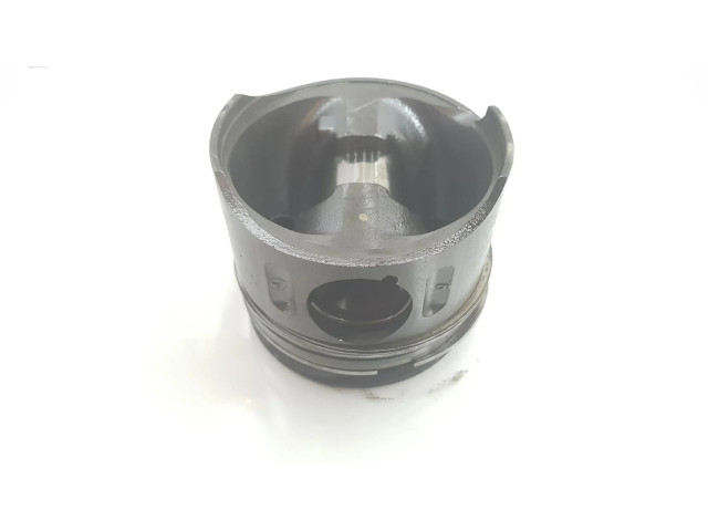 Píst A6460300517, 1141CB Mercedes-Benz C W204 pro naftový motor 2.1