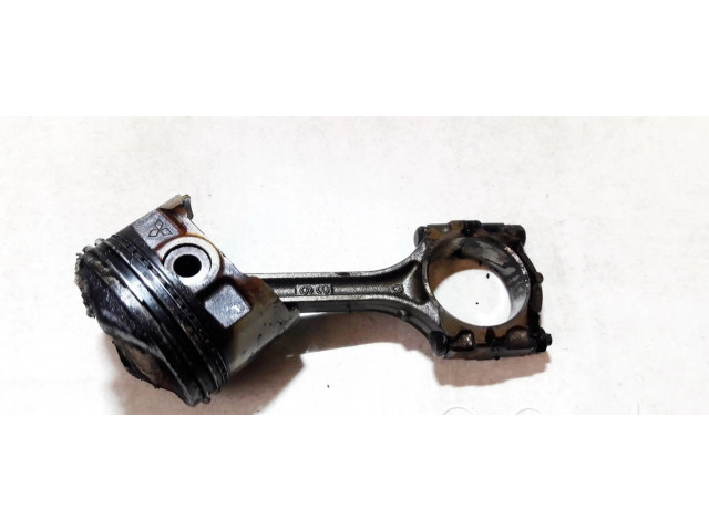 Поршень с шатуном Mitsubishi Carisma для бензинового двигателя 1.8