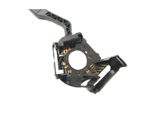 Ручка стеклоочистителей    Volkswagen Passat Alltrack