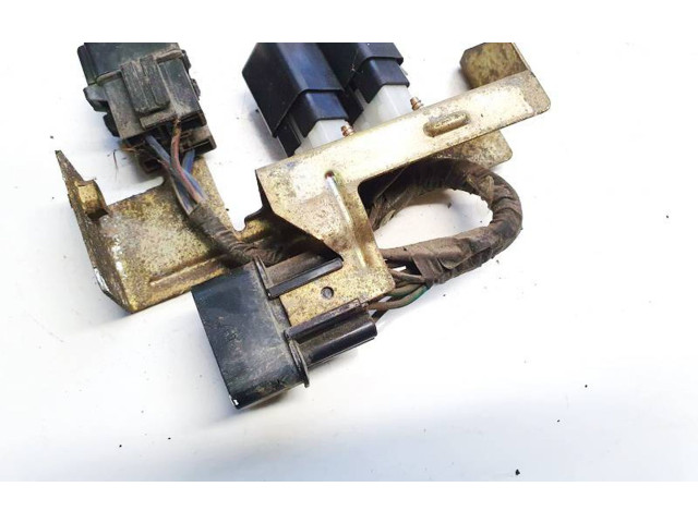 Блок предохранителей 521f011c, 521F011C Mitsubishi Pajero Sport I