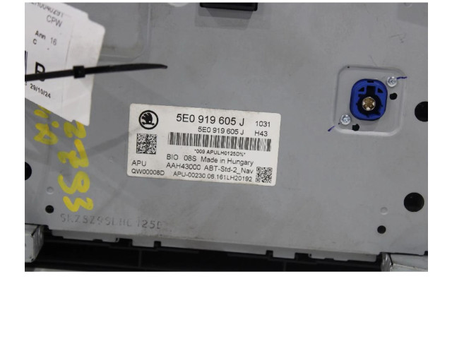 Дисплей 5E0919605J Skoda Octavia Mk3 (5E)
