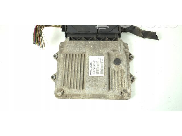 Блок управления двигателем Блок управления 51843361 Fiat Grande Punto