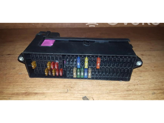 Блок предохранителей  60502aka, 76   Volkswagen Golf Plus    