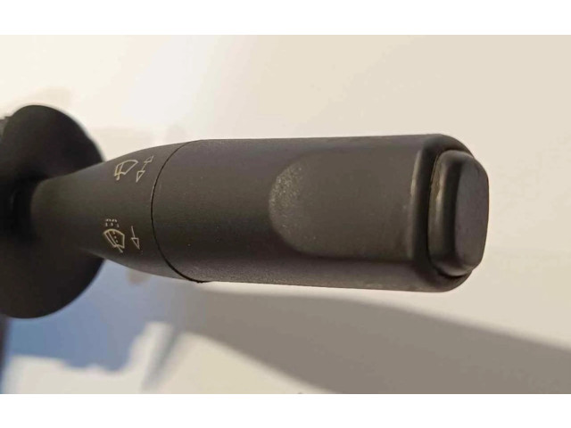 Pojistková skříňka Включатель стеклоочистителей 96049596ZL Peugeot Expert