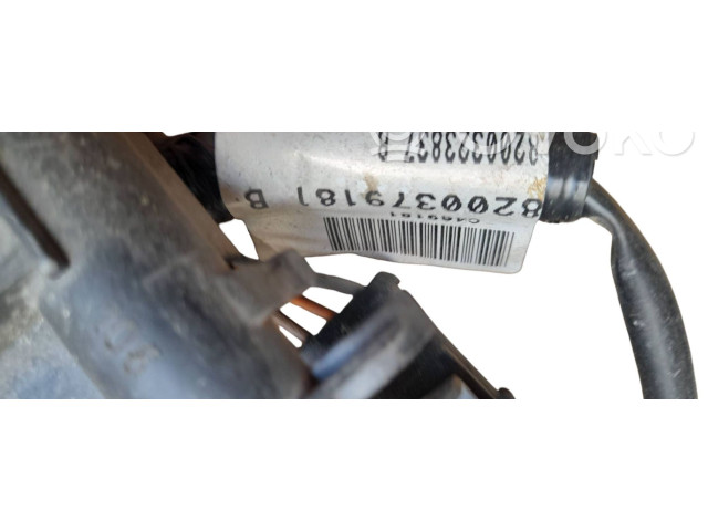 Vstřikovací lišta 8200286064   Renault Clio IV     