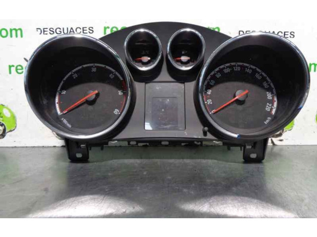 Панель приборов 13346184 Opel Meriva B