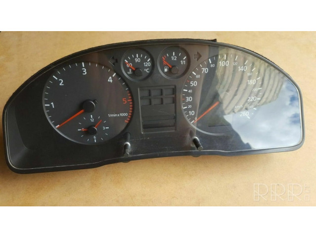 Přístrojová deska Audi A4 S4 B5 8D 2000 8D0919861F